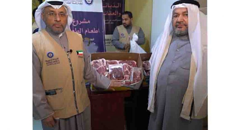 “زكاة العثمان”: وزعت المواد الغذائية والذبائح لــ2000 أسرة داخل الكويت